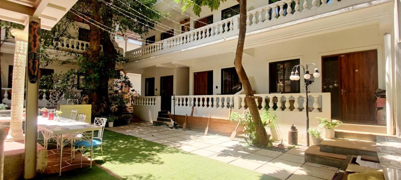 Wtf My House Otel Baga Dış mekan fotoğraf