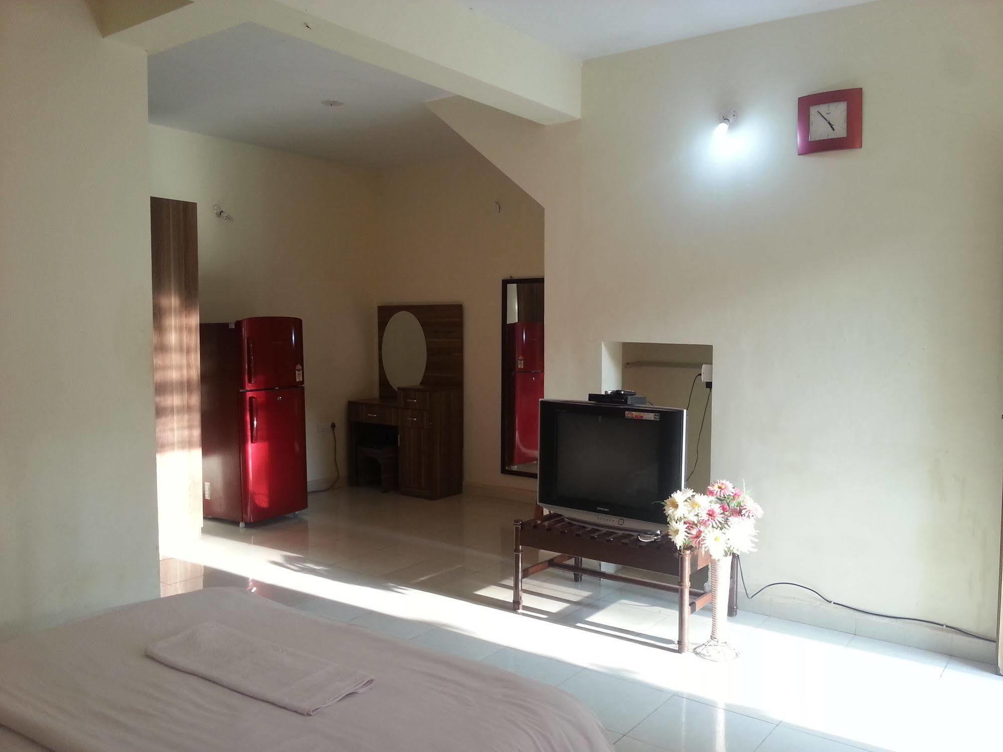 Wtf My House Otel Baga Dış mekan fotoğraf