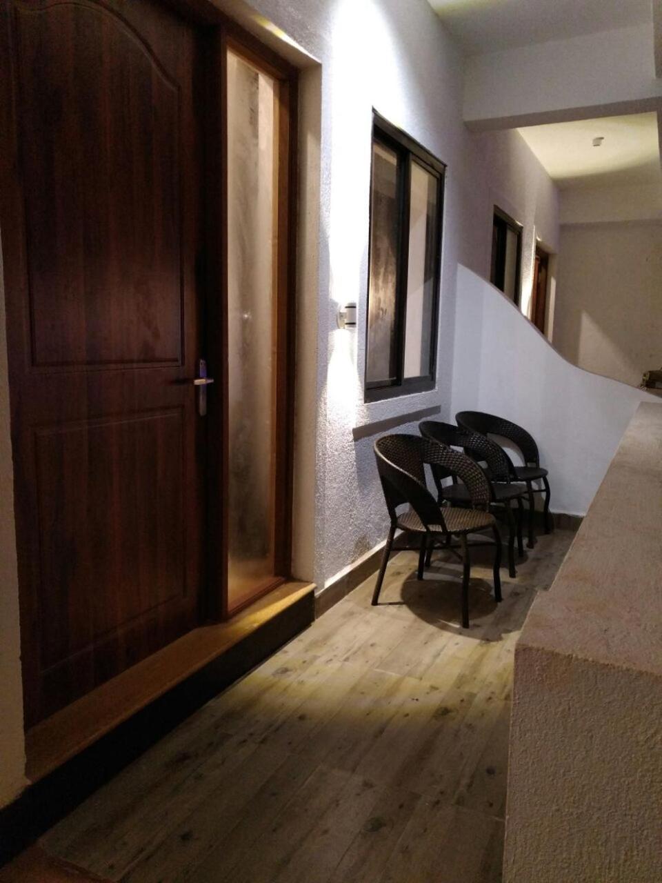Wtf My House Otel Baga Dış mekan fotoğraf